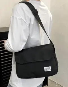 メンズ　ショルダーバック　ブラック