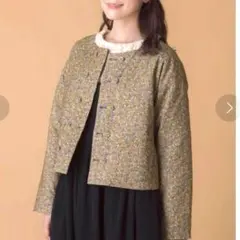 カーキジャケットノーカラー