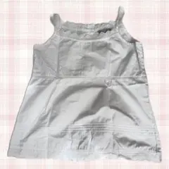 白キャミソール レース ディテール 春服