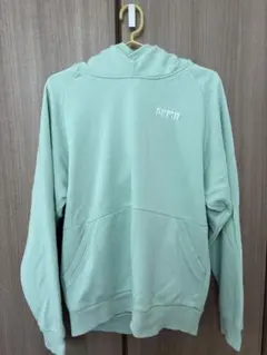 PUMA ミントグリーン フード付きパーカー