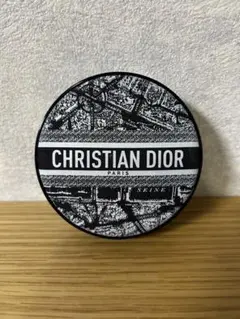 ディオールスキン フォーエバー クッションケース 限定品