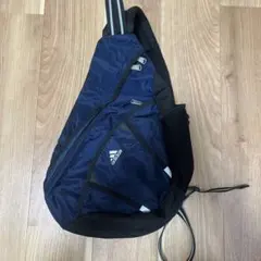 adidas ショルダーバッグ