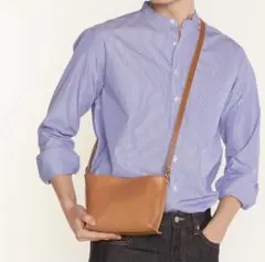 イルビゾンテ　IL BISONTE ショルダーバッグ　クロスボディバッグ本革