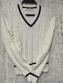 ★新品未使用★ Sサイズ ホワイト Vネック ケーブル編みセーター