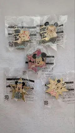 希少 ディズニーストア20周年記念限定グッズ ミッキー＆フレンズ ピンバッジ Amazon.co.jp: ミッキーマウス ピンバッジセット 【東京