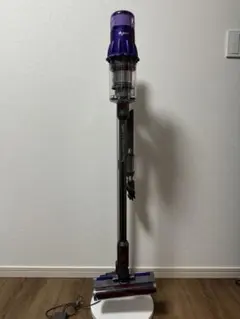 ダイソンV11(sv14)純正バッテリーネジ式 （難あり）一部、パーツ割れ