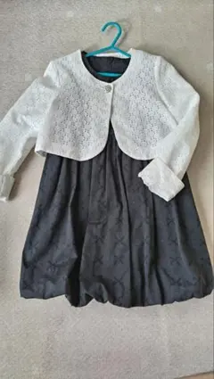 BeBeの黒ワンピース120