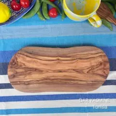 オリーブの木 まな板 フリーカット ちょっぴりワイルドさが残る 約32cm