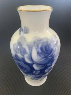 大倉陶園の花瓶のサムネイル