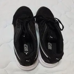 新品　PUMA スニーカー ブラック ホワイト　26.5センチ