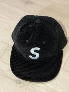 正規品　Supreme コーデュロイ ベースボールキャップ 黒 SUPREME コーデュロイ ベースボールキャップ 黒 - メルカリ