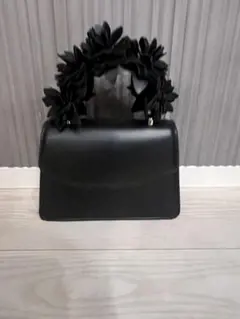 ZARA ザラ　フラワーモチーフ ハンドルバッグ ブラック