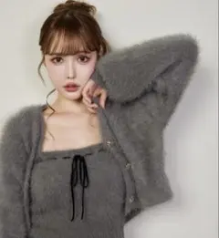 ナイスクラップ　milky フェザーニットショートカーデ・ビスチェ　セットアップのサムネイル