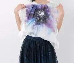 iS ScoLar 562237：水彩風大花柄 ラウンドシルエットプルオーバーのサムネイル