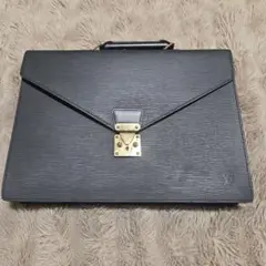 [中古正規品]Louis Vuitton エピレザー ビジネスバッグ