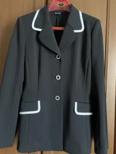 ストレッチテーラードジャケット