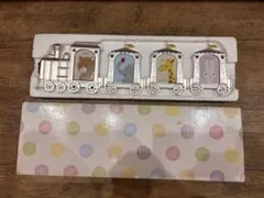 LADONNA 列車型 ベビーフォトフレーム 4連　未使用のサムネイル