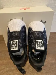 adidas ベビーシューズ