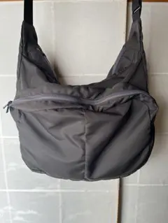 ノンネイティブ　ショルダーバッグ