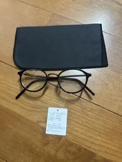 ブラック ラウンド型メガネ ケース付き