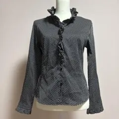 フリル付き黒白ストライプシャツ　レディース　長袖　前あき　M