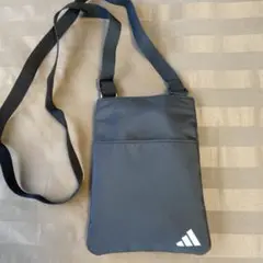 adidas オリジナルポーチ　ショルダーバッグ　非売品　ノベルティー　新品
