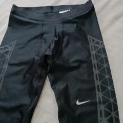 Nike フィットネスパンツ ブラック メンズSサイズ。ナイキ美品