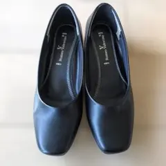 Romeo Valentino ブラックパンプス