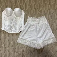 トリンプ　ウェディングビスチェ　コルセット　ビアンジュ　タップパンツ　セット　白