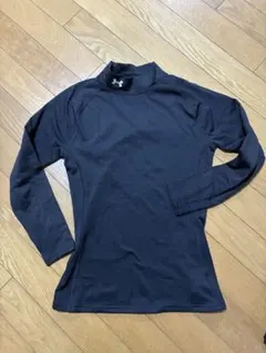 Under Armour 黒タートルネック アンダーシャツ