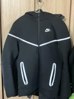 NIKE ジュニア テックフリース フルジップパーカー　リフレクティブ ブラック