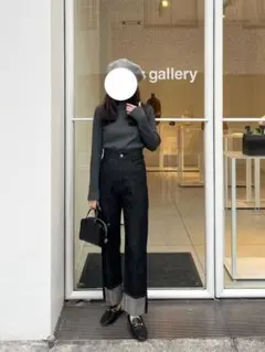 美品　ハイウエスト ロールアップデニム　 ブラック