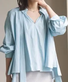 【美品】ノーブル 24ss ギャザー ボウタイ ブラウス オフィスカジュアルのサムネイル