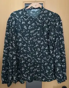 しまむら ダークグリーン 小花柄 長袖ブラウス 3Lサイズ