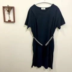 BEAMS HEARTビームスハート　膝丈ワンピース　ネイビー　Vネック