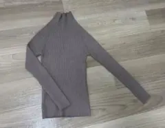 【SENSE OF PLACE】ストレッチリブハイネックセーター ブラウン