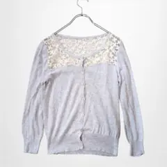 ミスティウーマン 刺繍レース切り替えニットカーディガン 花柄 スリムフィット