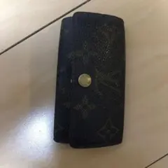 LOUIS VUITTON ミュルティクレ4 モノグラムキーケース
