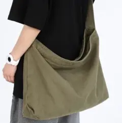 【今だけ値下げ】メッセンジャー カーキ　通勤　通学