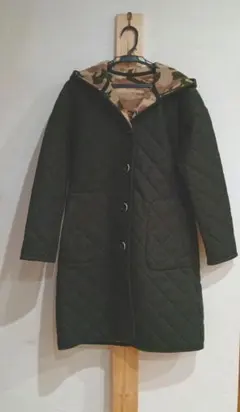 【お値下げ】ぜラールスポーツ キルティングロングコート　ダークグリーン　裏地迷彩