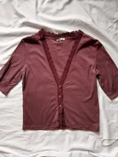 バーガンディ レース付き 五分袖カーディガン