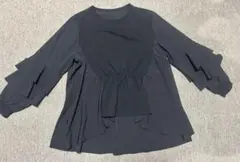 黒 フリル袖 Aライン トップス　黒　M〜L