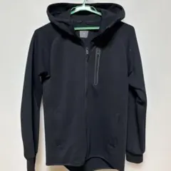 ユニクロドライストレッチフルジップパーカS