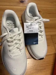 NIKE ウィメンズレボリューション8