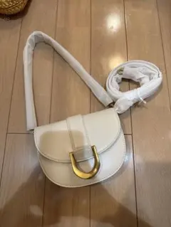 チャールズアンドキース ショルダーバッグ