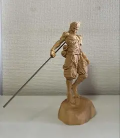 木彫刻斉天大聖孫悟空 車上 机面 装飾 工芸品 置物 - メルカリ