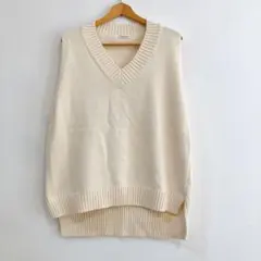 INDILUXE オフホワイト ニットベスト 前後差 韓国 ゆったり レイヤード