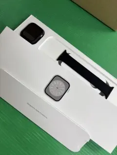Apple Watch 8 GPS+Cellular 41ミリ　セルラー　シルバ