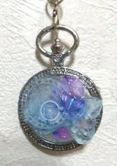 レジン ストラップ 蝶の懐中時計