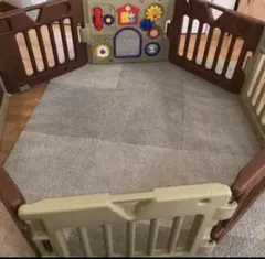 ①日本育児　ミュージカルキッズランド/ベビーサークル、ベビーゲート